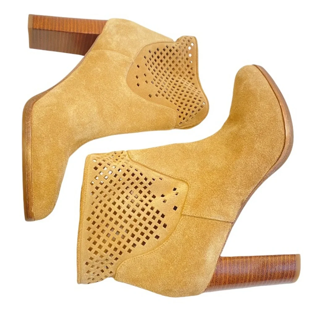 Diane Von Furstenberg Jaen Perforated Almond Toe Bootie in Sand Size 10 NWT - Picture 2 of 12